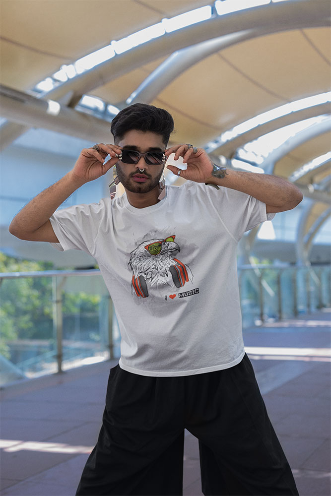 Eagle Beats - Men's Round Neck Tee - Image 2